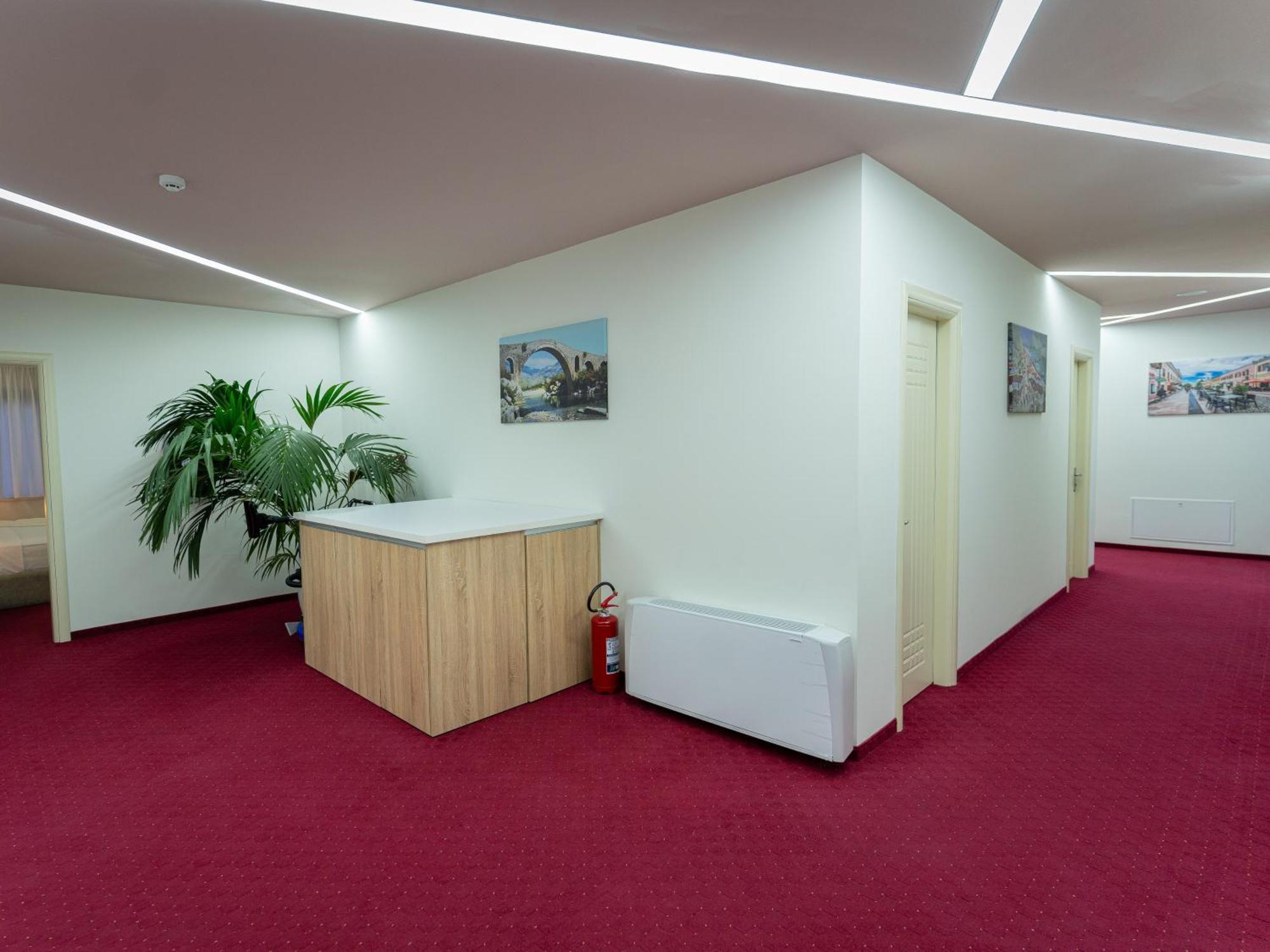 Alko Hotel Shkoder Luaran gambar