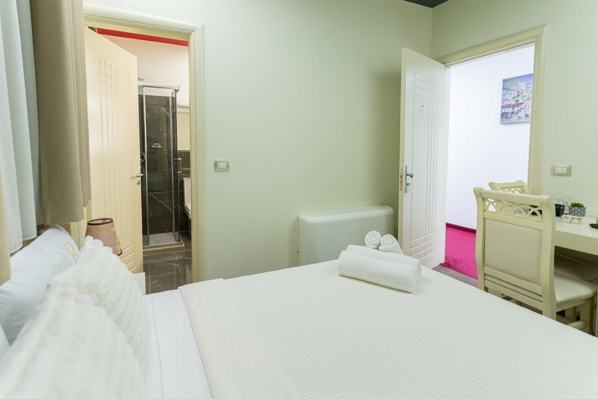 Alko Hotel Shkoder Luaran gambar