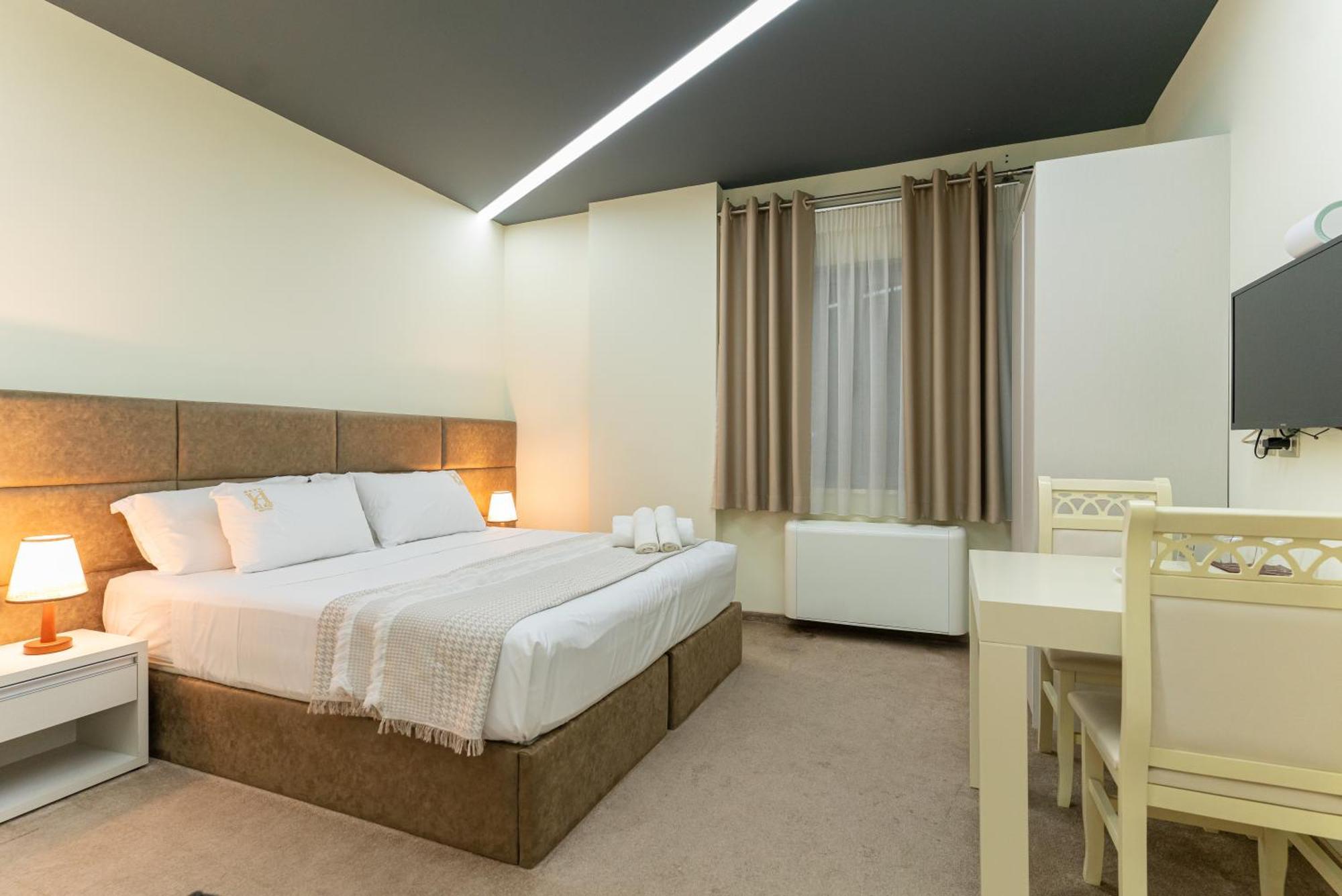 Alko Hotel Shkoder Luaran gambar