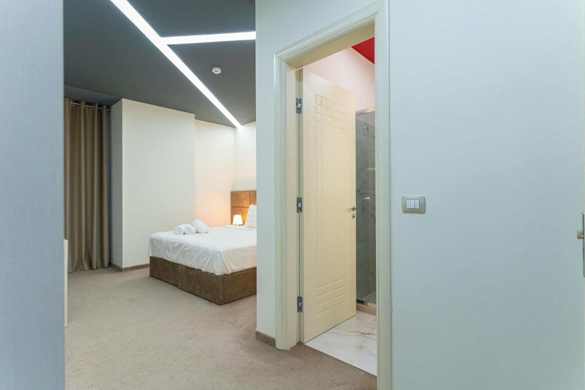 Alko Hotel Shkoder Luaran gambar