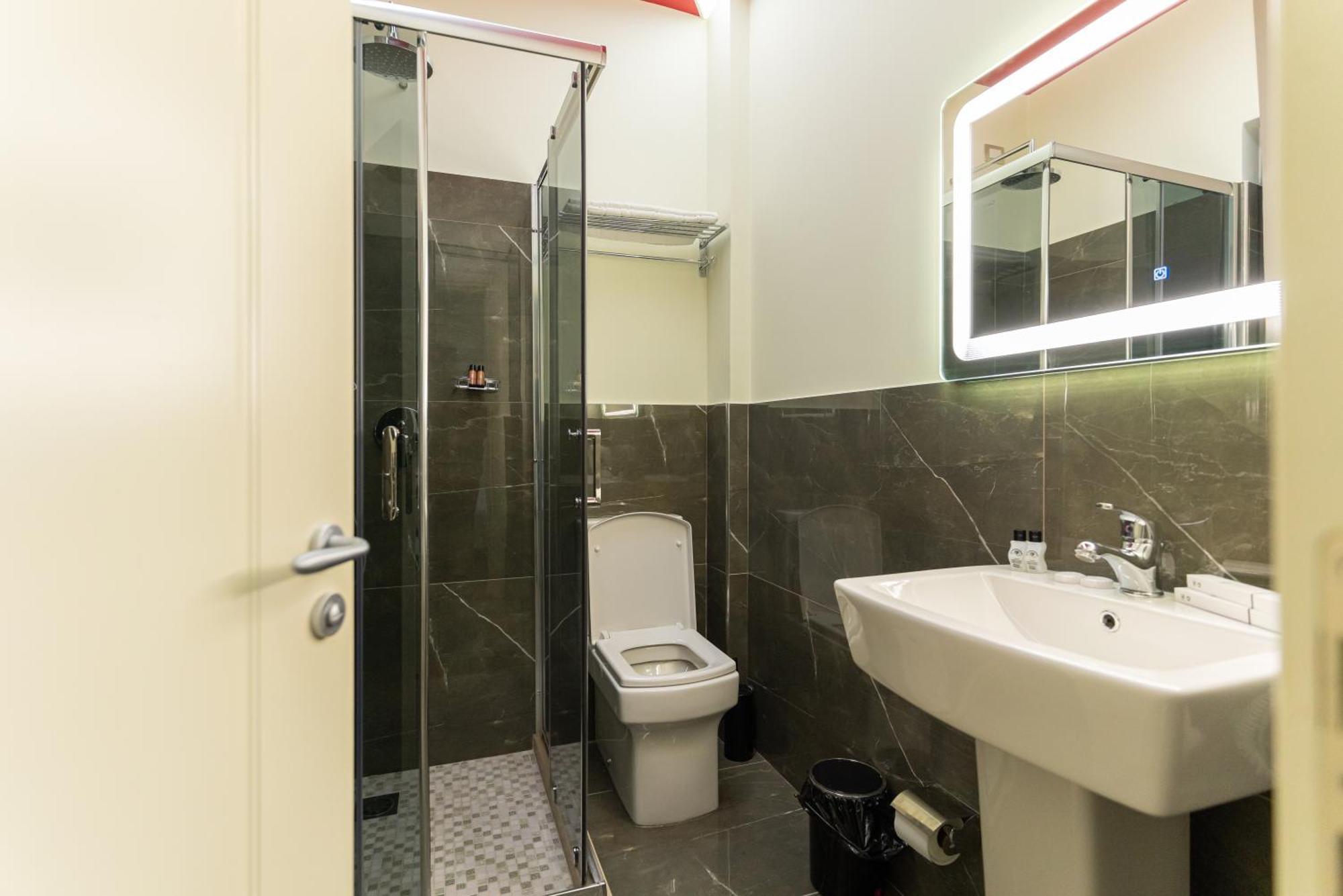 Alko Hotel Shkoder Luaran gambar
