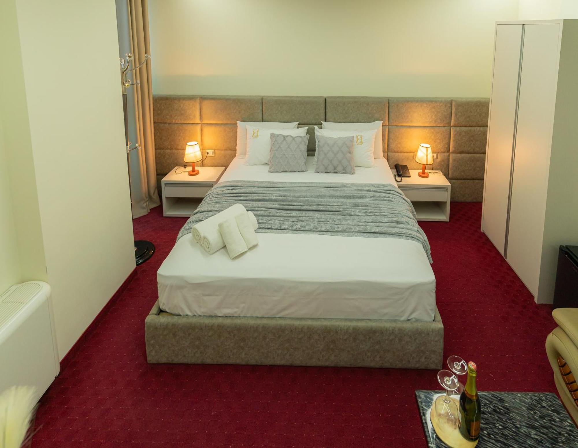 Alko Hotel Shkoder Luaran gambar