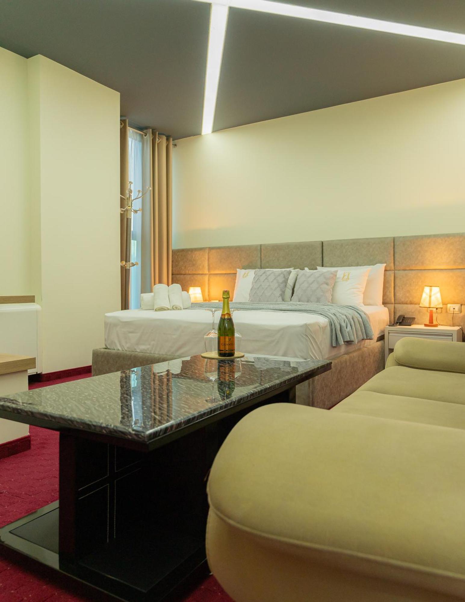 Alko Hotel Shkoder Luaran gambar