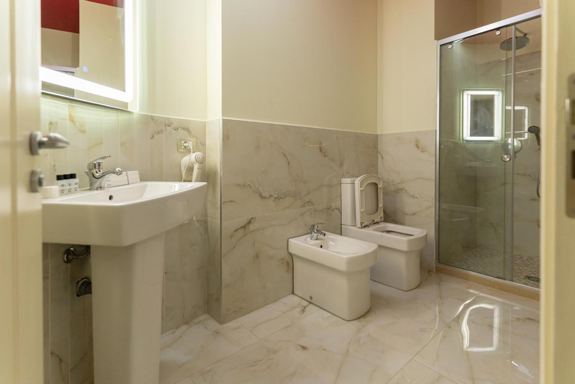 Alko Hotel Shkoder Luaran gambar
