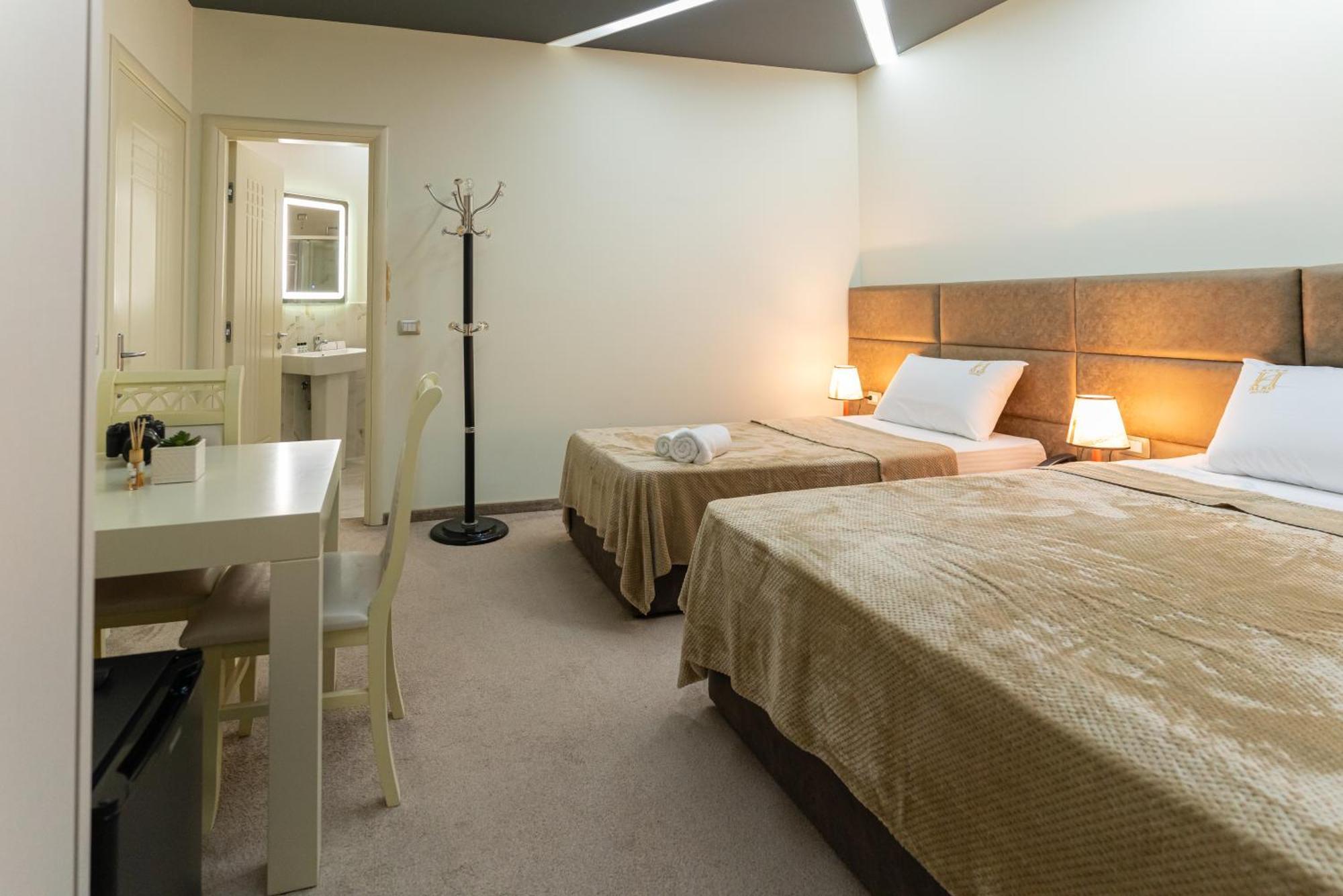 Alko Hotel Shkoder Luaran gambar
