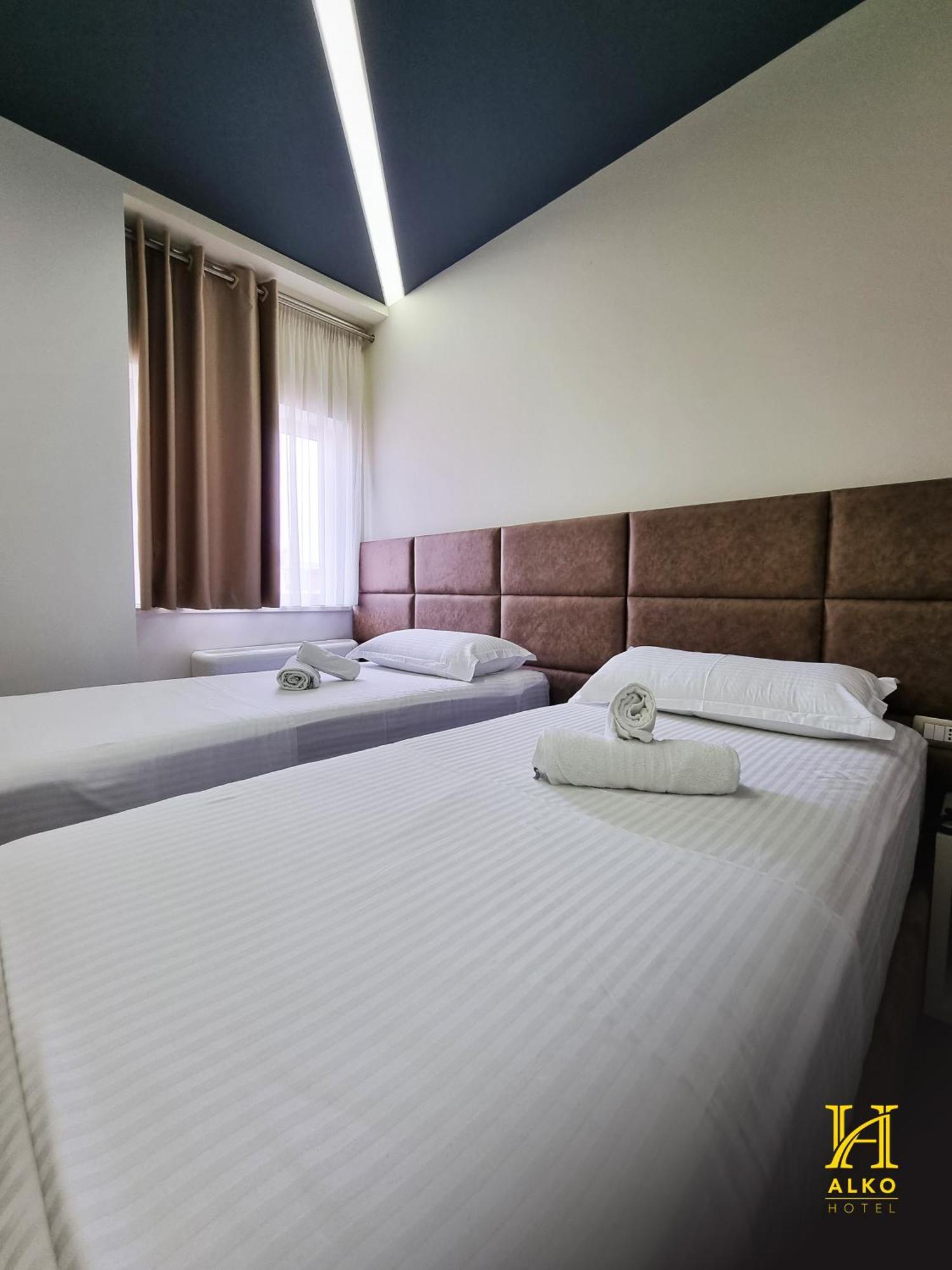 Alko Hotel Shkoder Luaran gambar