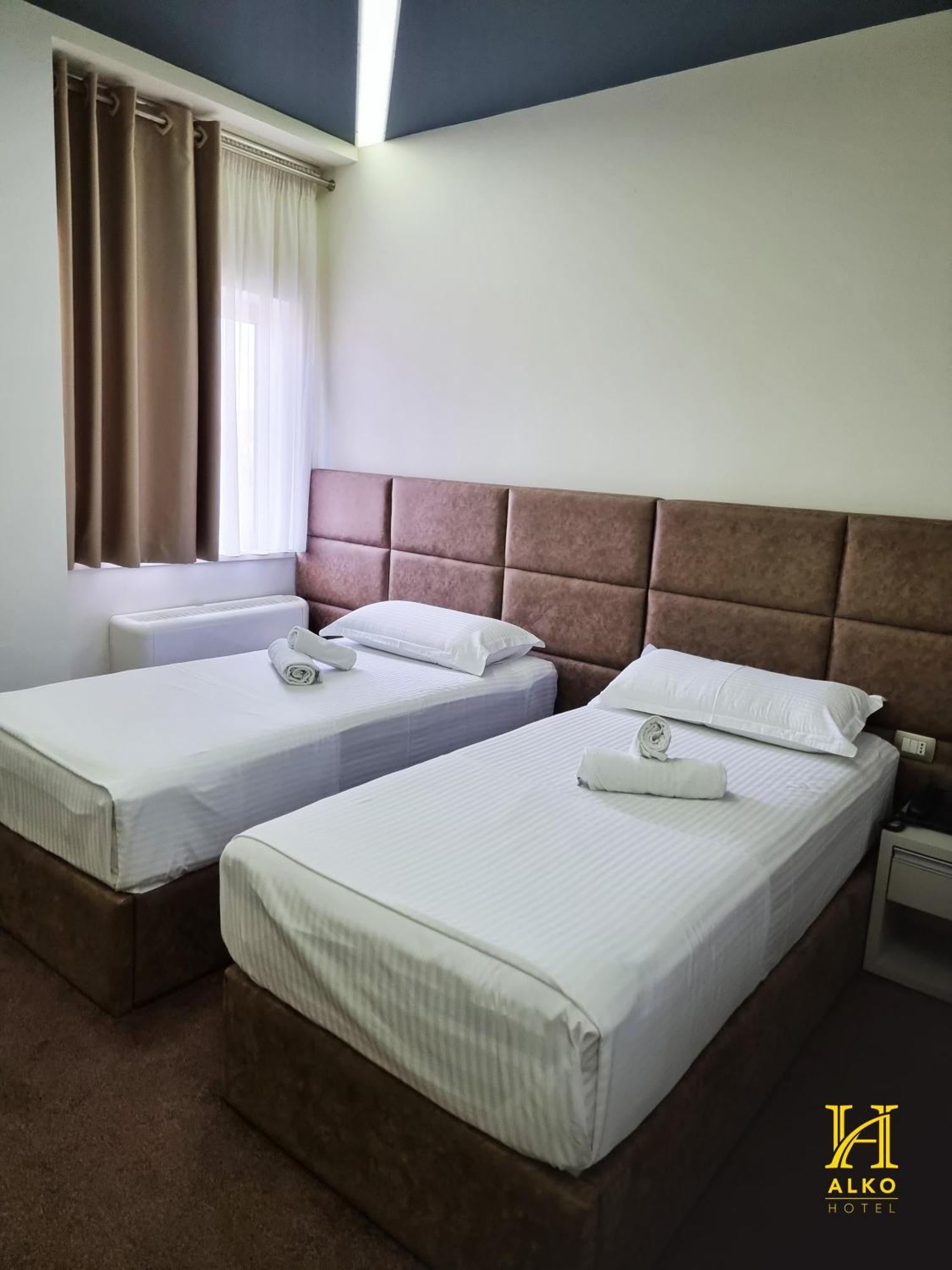 Alko Hotel Shkoder Luaran gambar