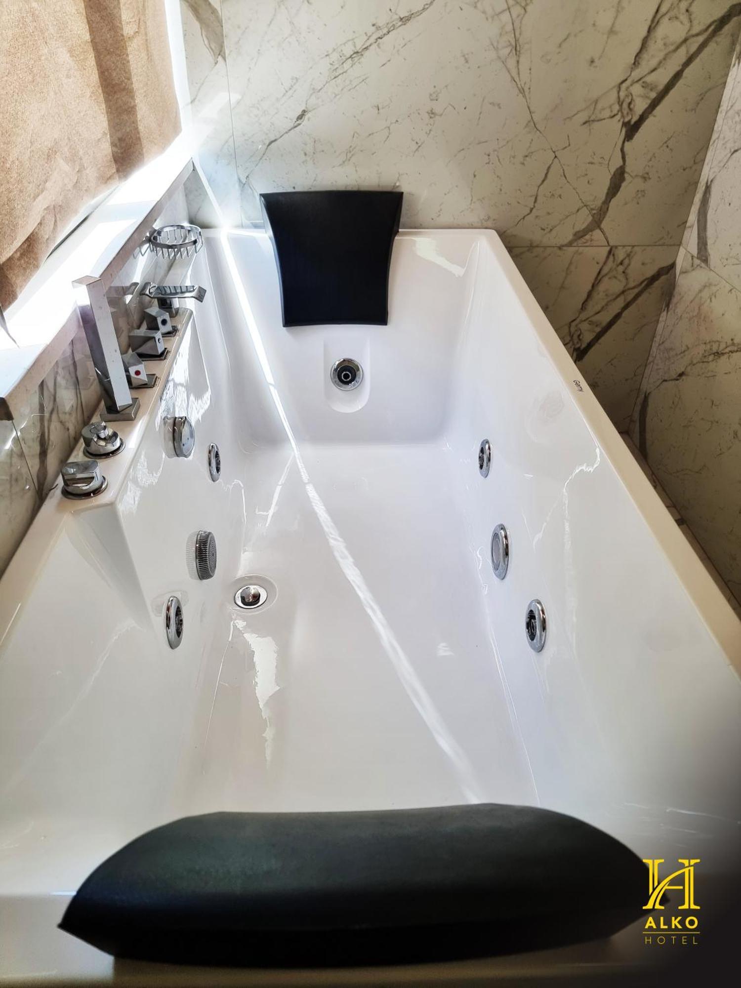 Alko Hotel Shkoder Luaran gambar