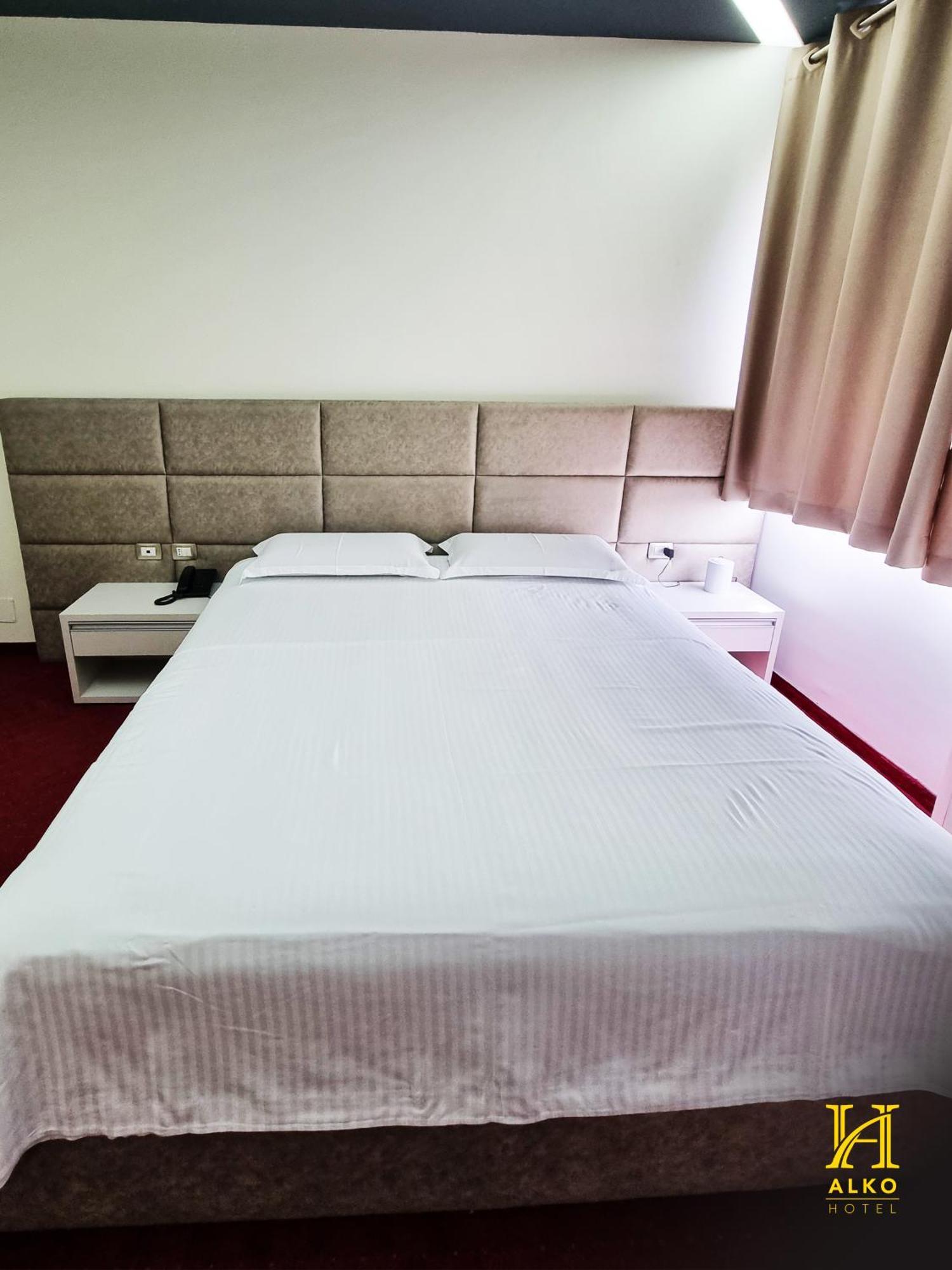 Alko Hotel Shkoder Luaran gambar