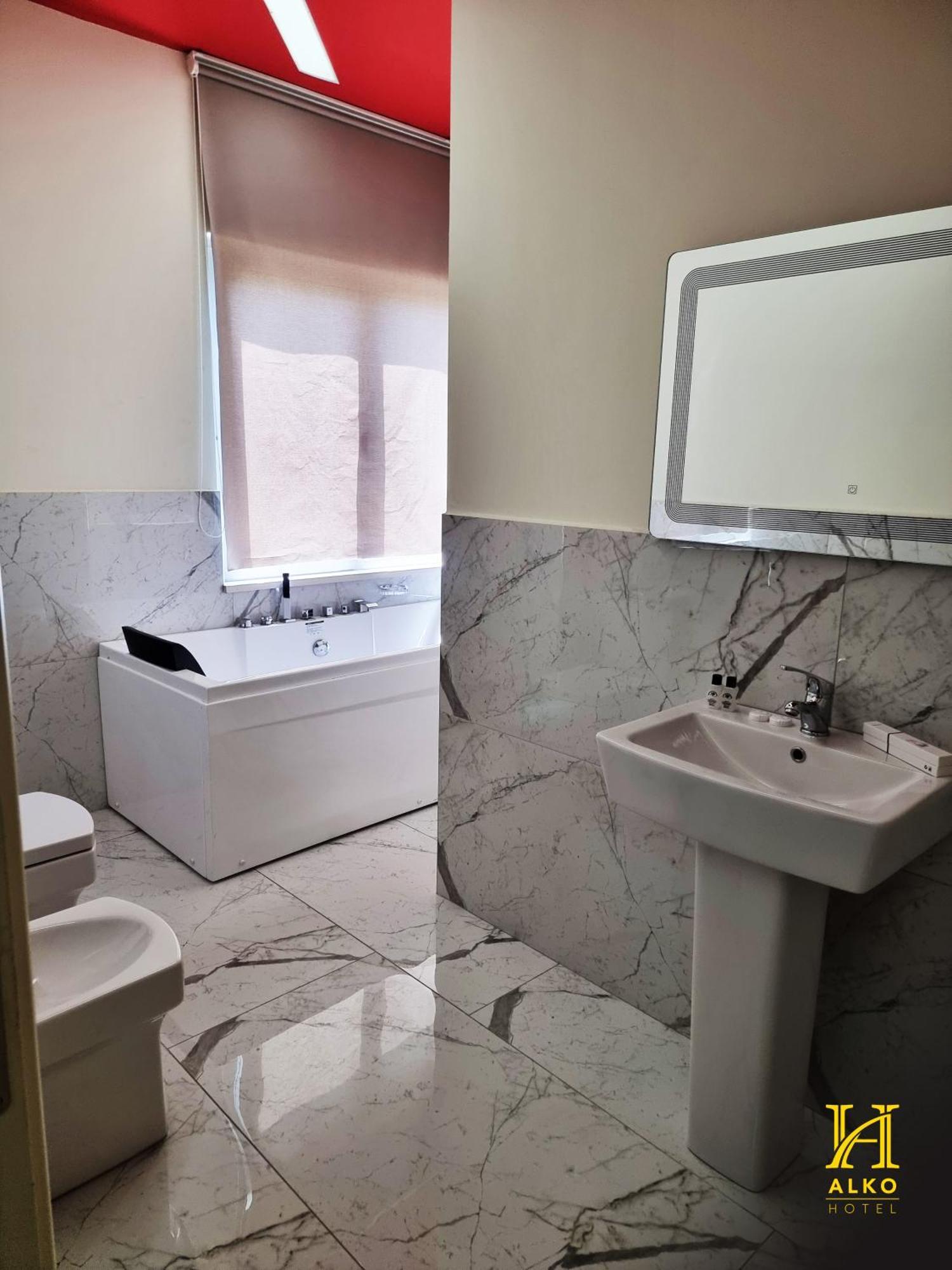 Alko Hotel Shkoder Luaran gambar