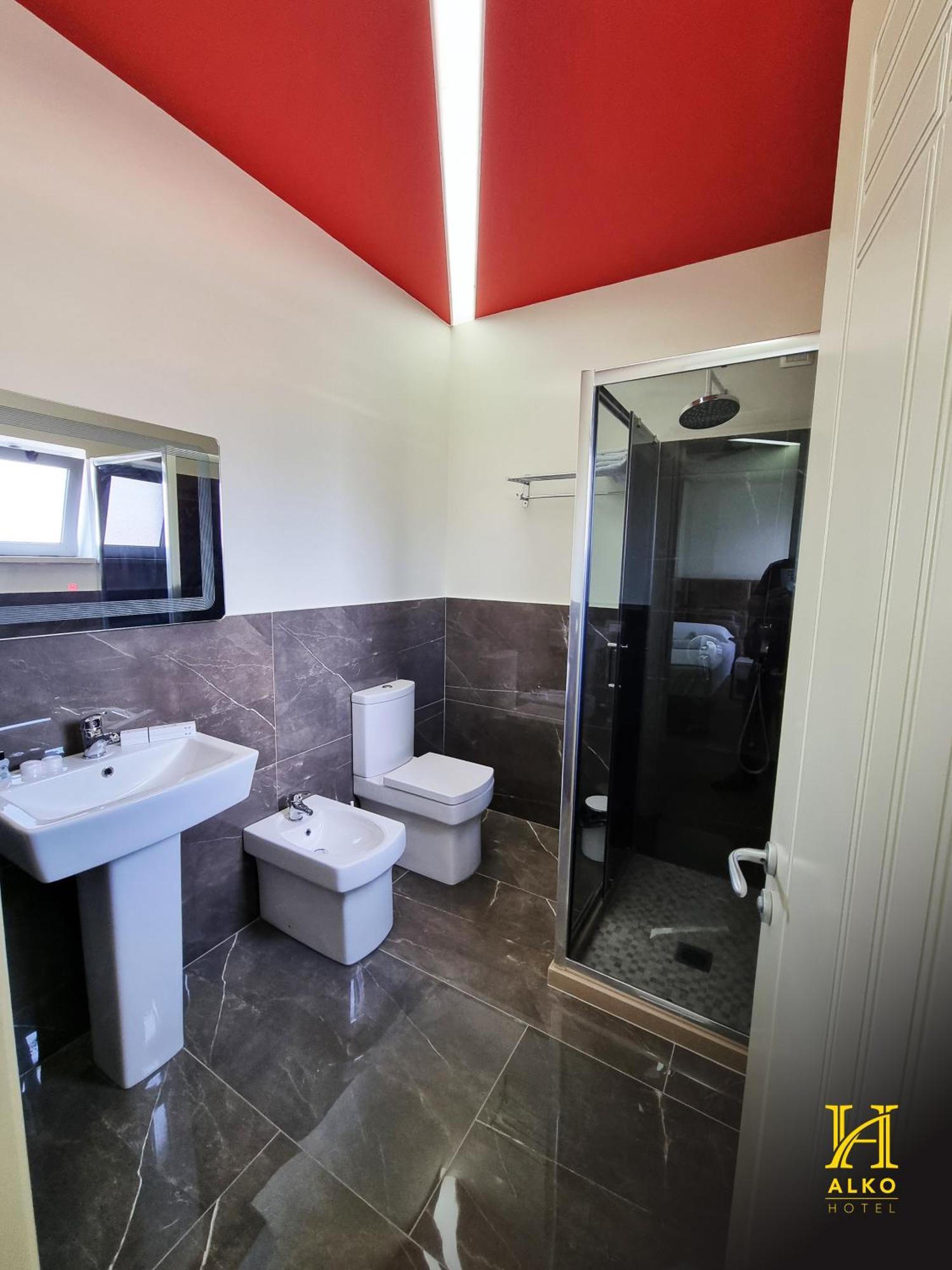 Alko Hotel Shkoder Luaran gambar