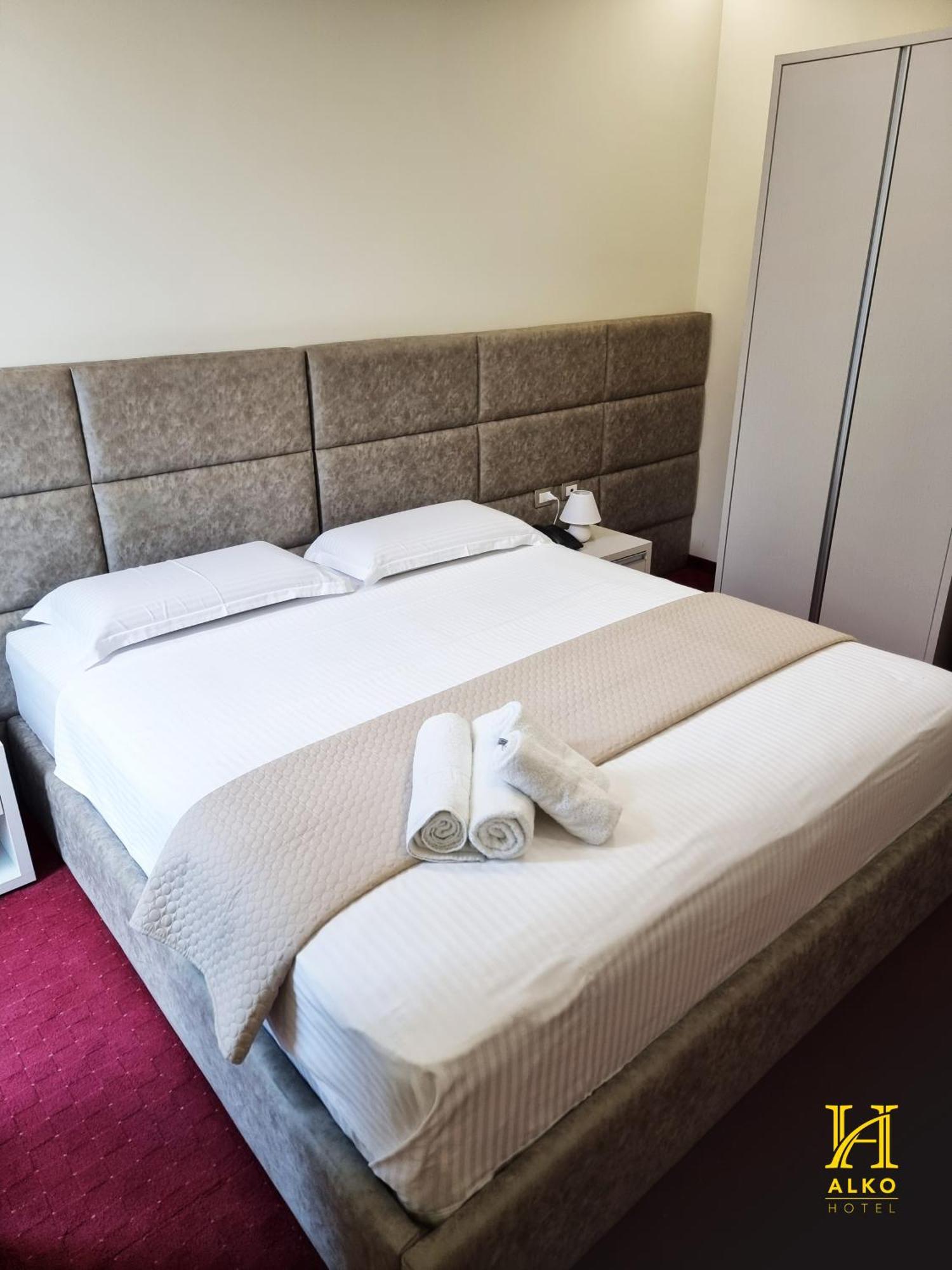 Alko Hotel Shkoder Luaran gambar