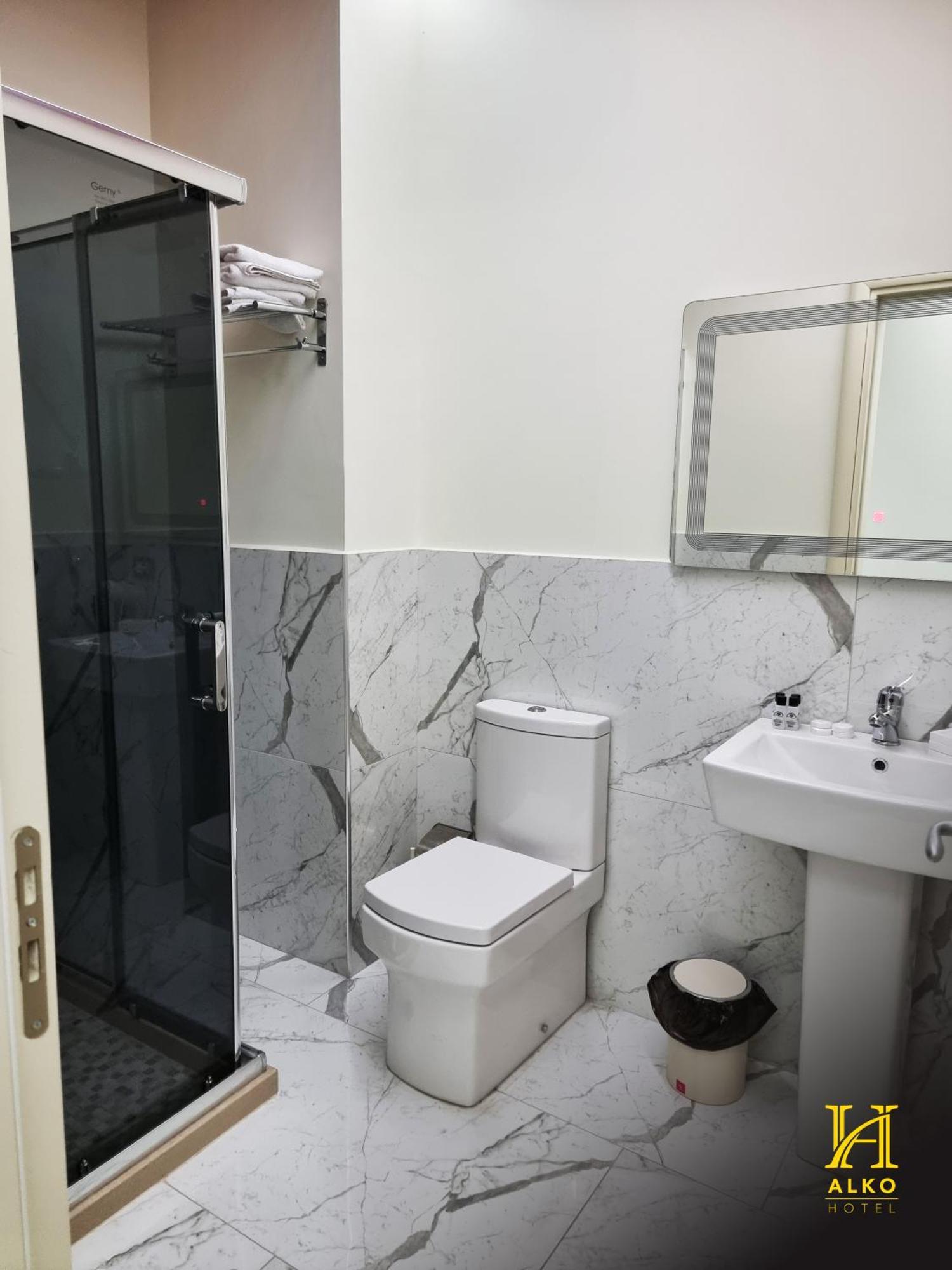 Alko Hotel Shkoder Luaran gambar